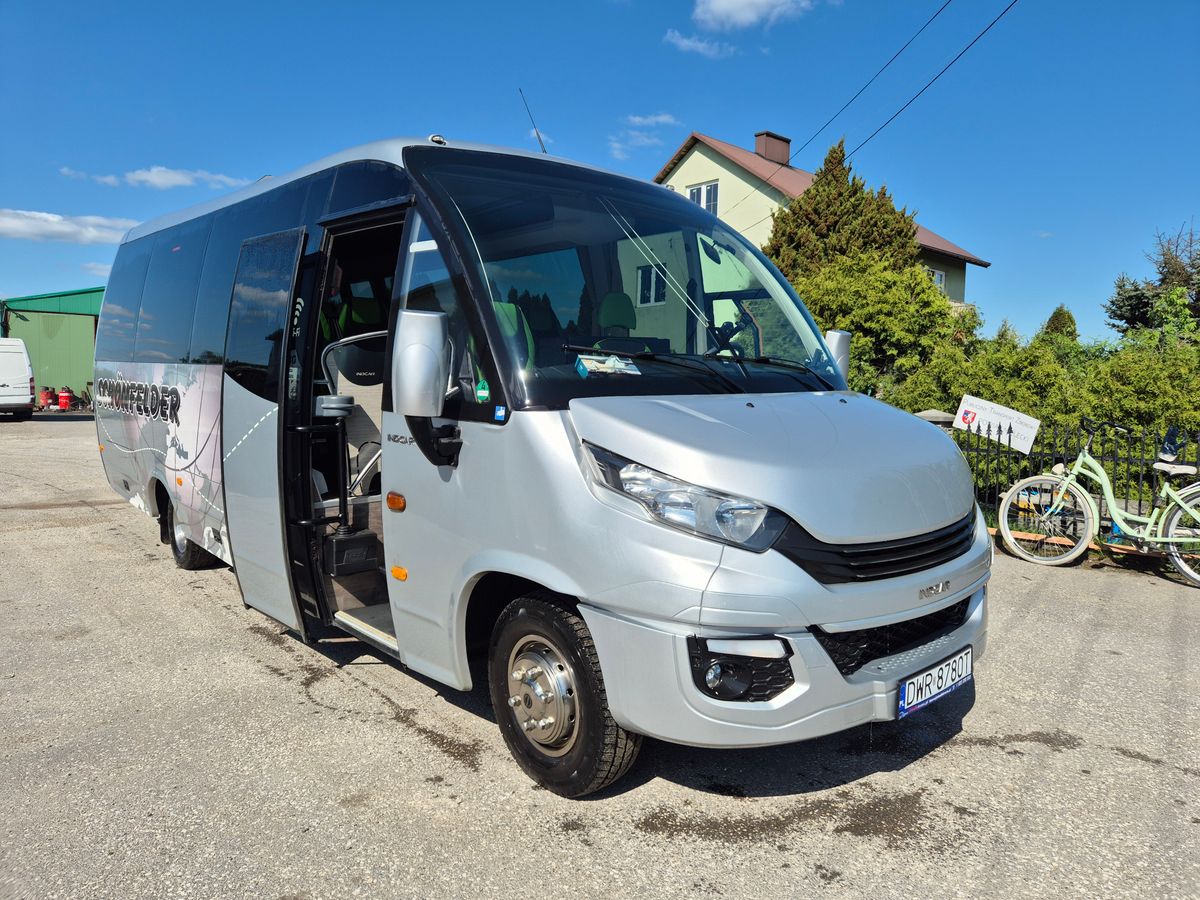 Iveco Daily Indcar Mago — autokar midi KapinosBus